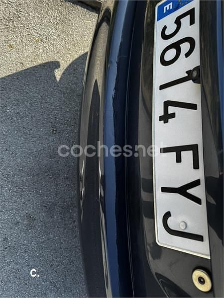 Usado Ford Fiesta Futura 80 CV (58 kW) 2007 Negro Utilitario