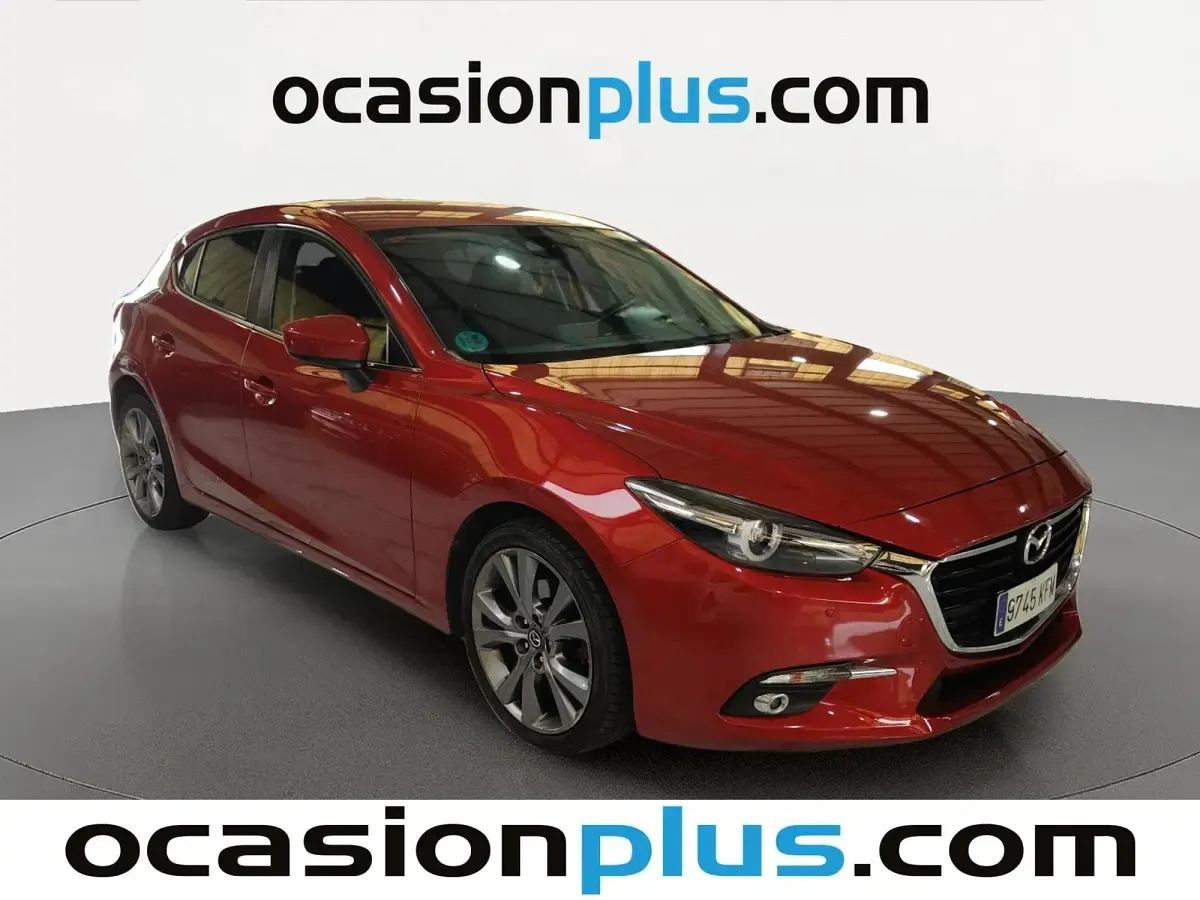 Usado Mazda 3 Edition 150 CV (110 kW) 2017 Rojo Utilitario