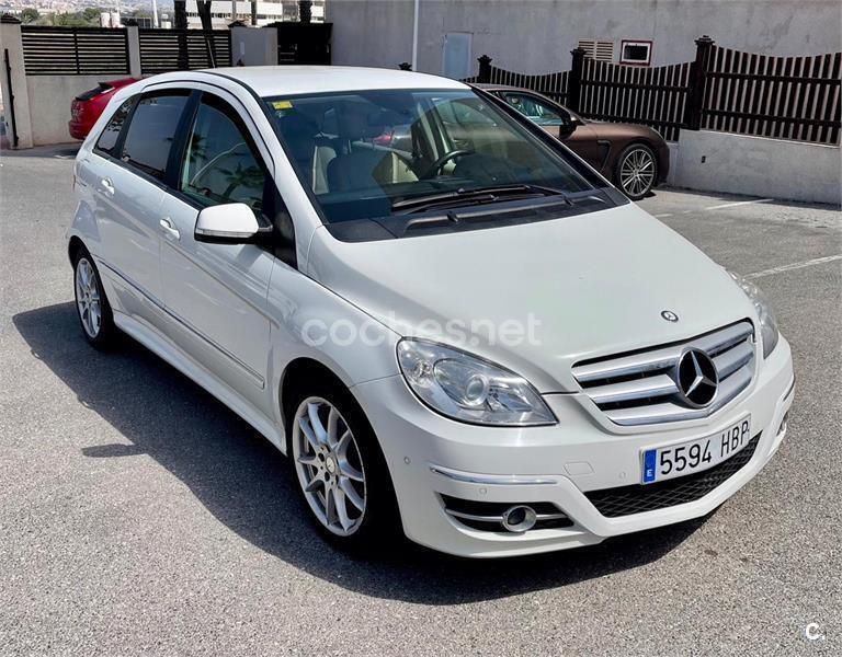 Usado Mercedes B180 Sport Edition 109 CV (80 kW) 2011 Blanco Monovolumen
