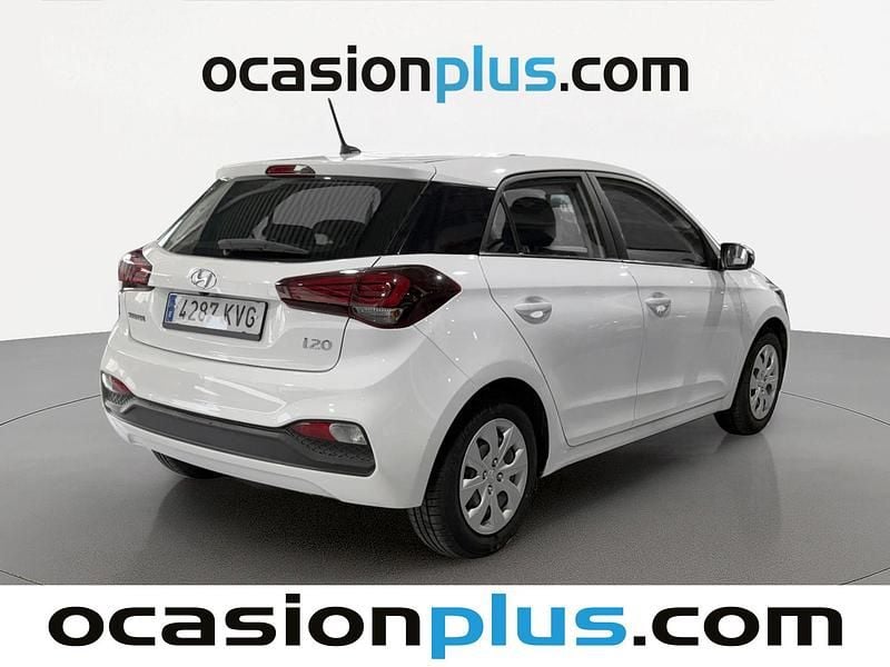 Usado Hyundai i20 75 CV (55 kW) 2019 Blanco Utilitario