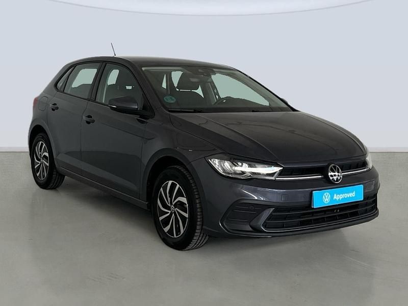 Usado VW Polo Life 95 CV (69 kW) 2024 Gris Utilitario