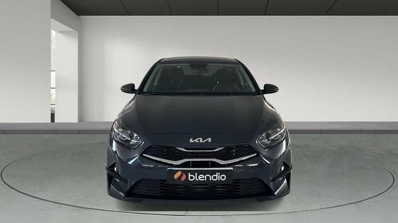 Usado Kia Ceed 120 CV (88 kW) 2023 Gris Utilitario