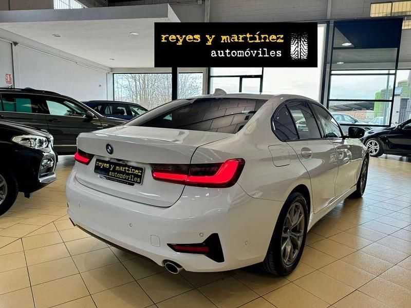 Usado BMW 318 Shadowline 150 CV (110 kW) 2022 Blanco Berlina