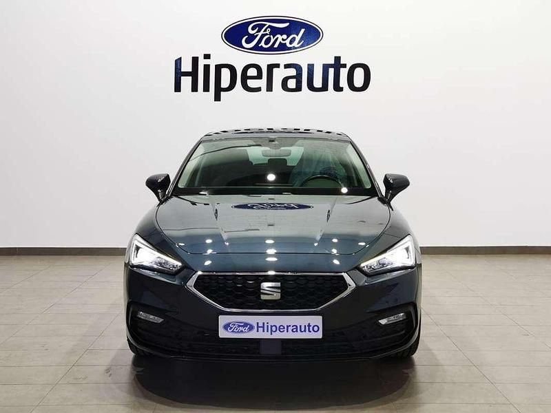 Usado Seat Leon Style 131 CV (96 kW) 2021 Gris Utilitario