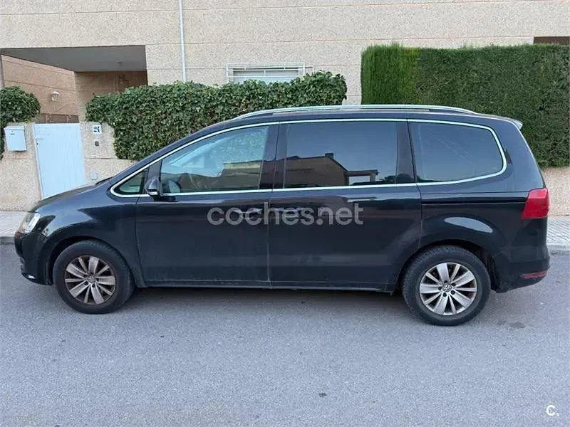 Usado VW Sharan Advance 140 CV (102 kW) 2012 Negro Monovolumen