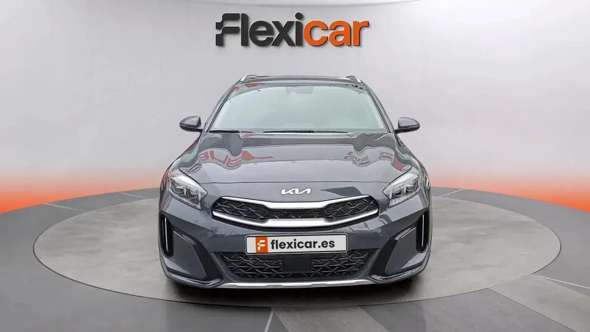 Usado Kia XCeed 141 CV (103 kW) 2024 Gris SUV