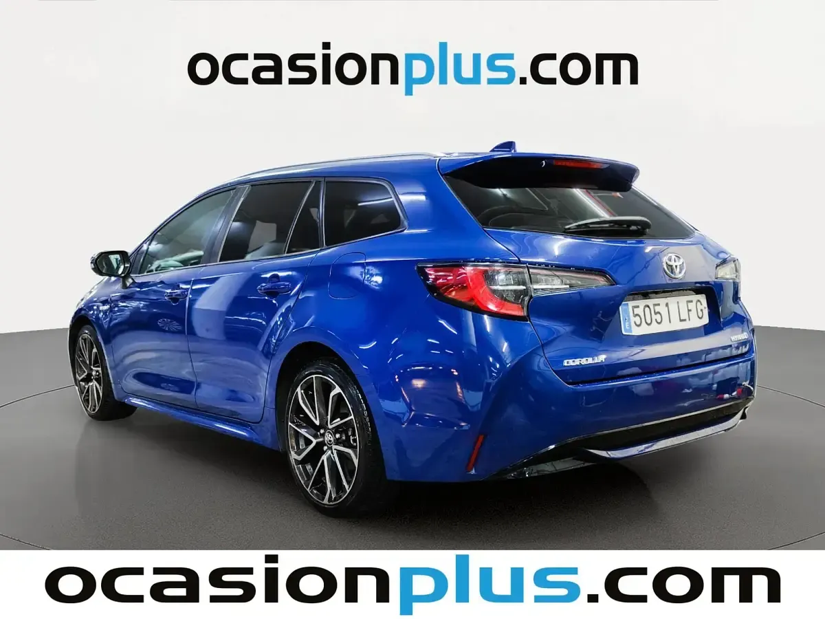 Begagnad Toyota Corolla 184 HK (135 kW) 2020 Blå Minibuss