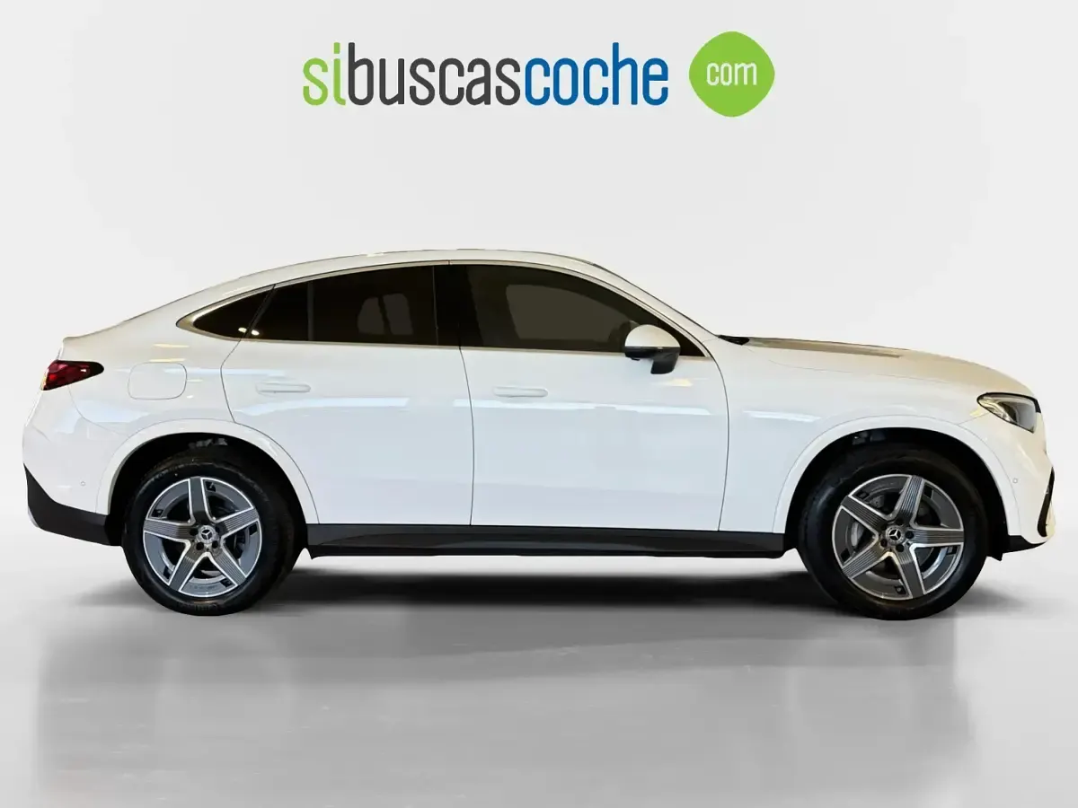 Usado Mercedes GLC300e AMG line 197 CV (144 kW) 2026 Blanco