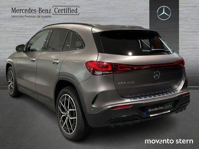 Usado Mercedes EQA250 AMG line 139 kW (190 CV) 2021 Gris SUV