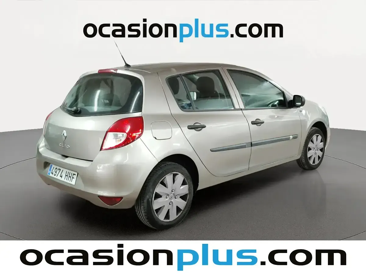 Usado Renault Clio 75 CV (55 kW) 2011 Beige Utilitario