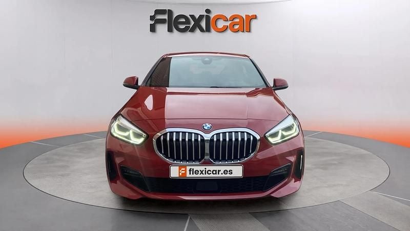 Usado BMW 118 136 CV (100 kW) 2023 Rojo Utilitario