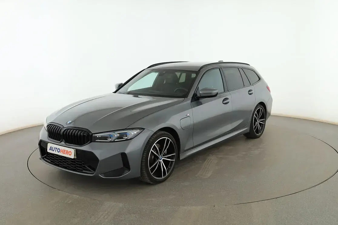 Usado BMW 330e Sport Line 292 CV (214 kW) 2024 Familiar