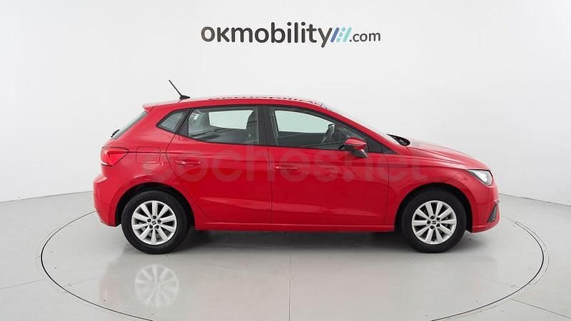 Usado Seat Ibiza Style 80 HP (58 kW) 2023 Vermelho Citadino