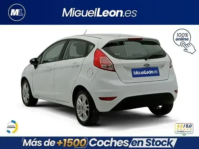 Usado Ford Fiesta Trend 75 CV (55 kW) 2017 Blanco Berlina