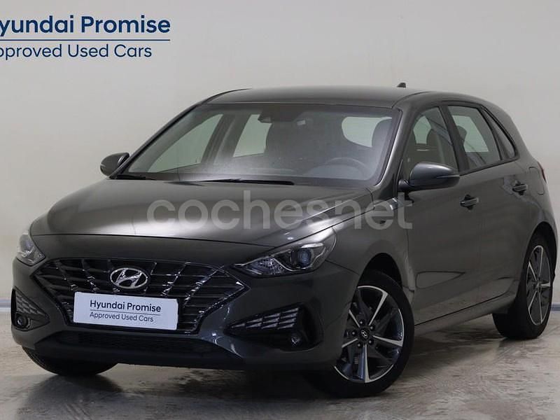 Blanco Usado 2024 Hyundai i30 Berlina | 19.490 € (Precio justo) - Imagen 1/4