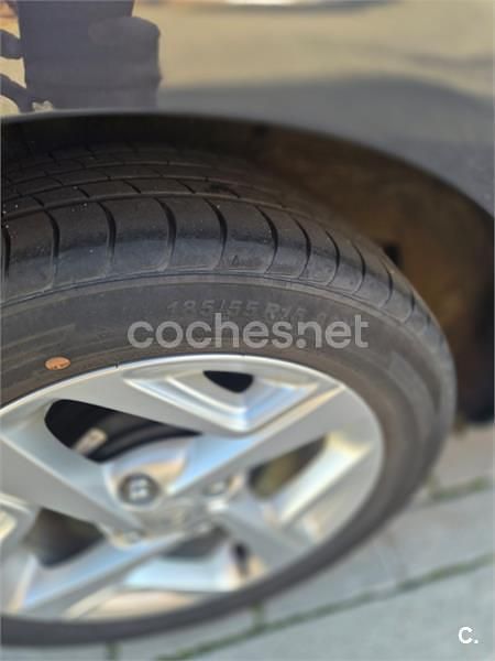 Usado Hyundai i10 67 CV (49 kW) 2022 Azul Utilitario