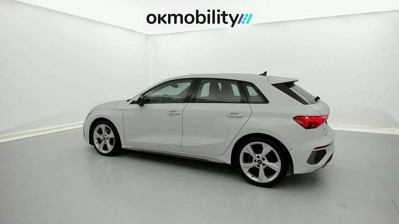 Usado Audi A3 S-Line 150 CV (110 kW) 2024 Blanco Familiar