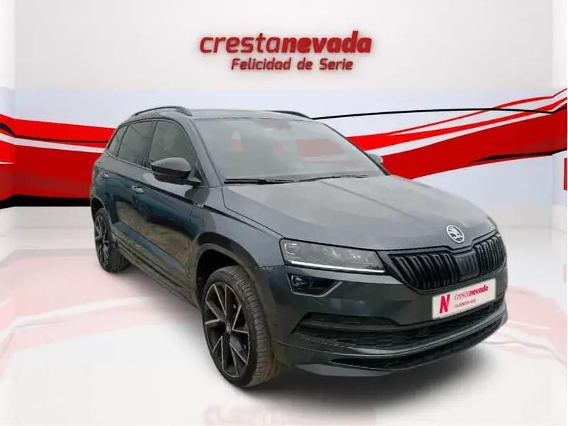 Usado Skoda Karoq SportLine 150 CV (110 kW) 2021 Gris SUV