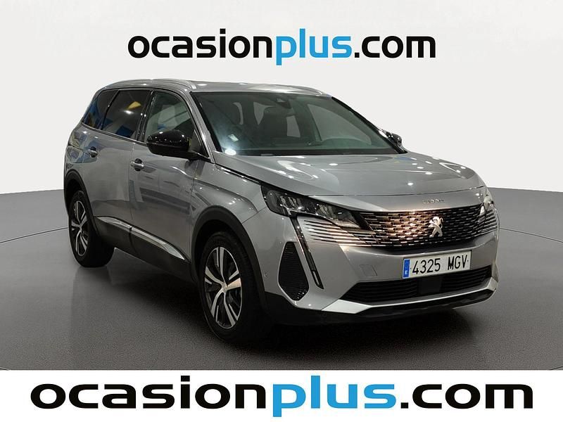 Usado Peugeot 5008 Allure 131 CV (96 kW) 2023 Gris SUV