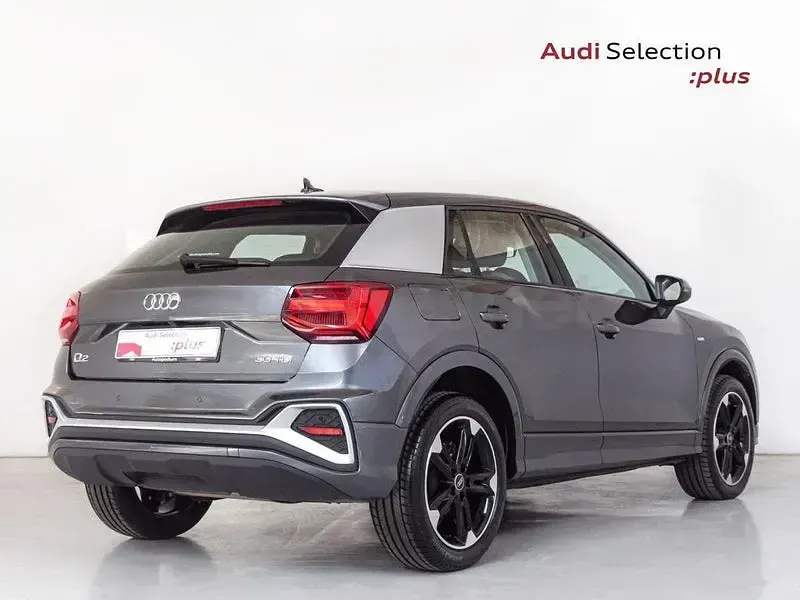 Usado Audi Q2 116 CV (85 kW) 2025 Gris / plata SUV