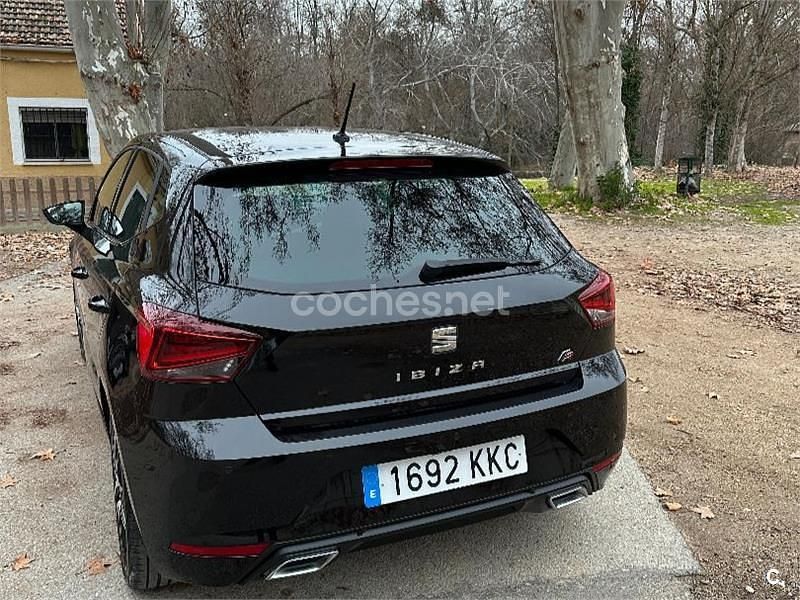 Usado Seat Ibiza FR 150 CV (110 kW) 2018 Negro Berlina