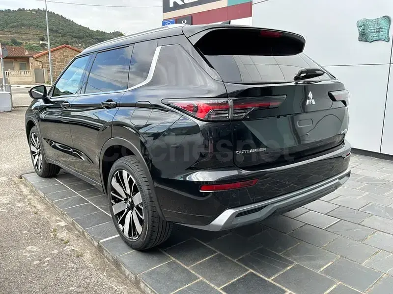 Nuevo Mitsubishi Outlander P-HEV 306 CV (225 kW) 2026 Negro SUV