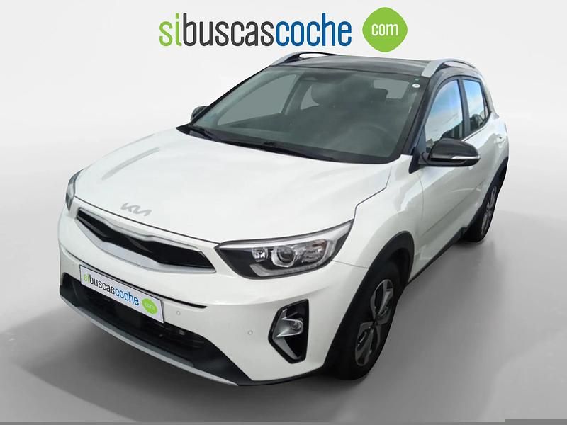 Usado Kia Stonic 120 CV (88 kW) 2022 Blanco SUV
