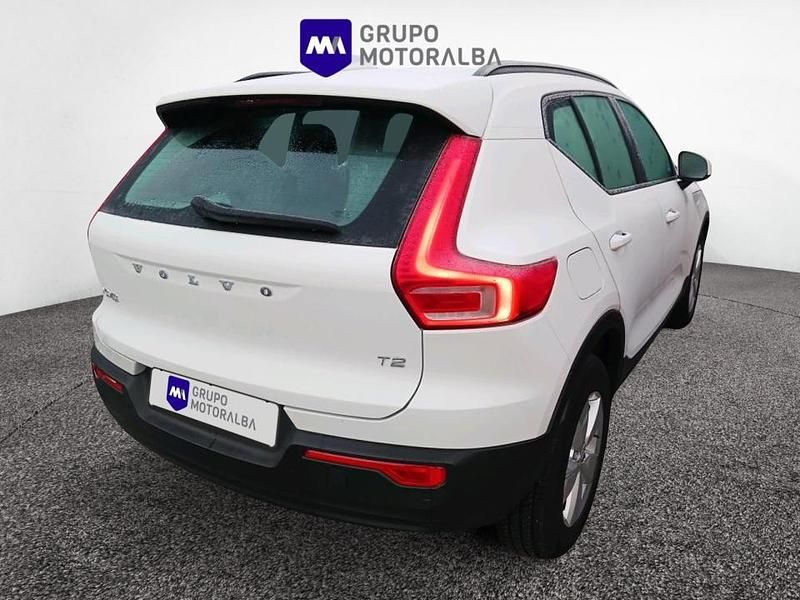 Usado Volvo XC40 Momentum 129 CV (94 kW) 2021 Blanco SUV