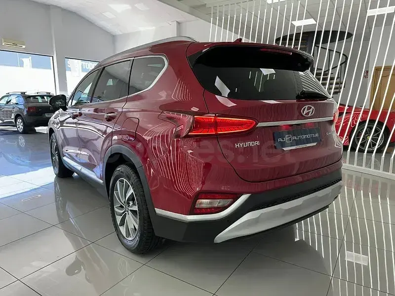 Usado Hyundai Santa Fe 200 CV (147 kW) 2021 Granate SUV