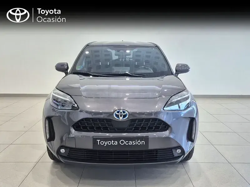Usado Toyota Yaris Cross Active 116 CV (85 kW) 2022 Gris / plata SUV