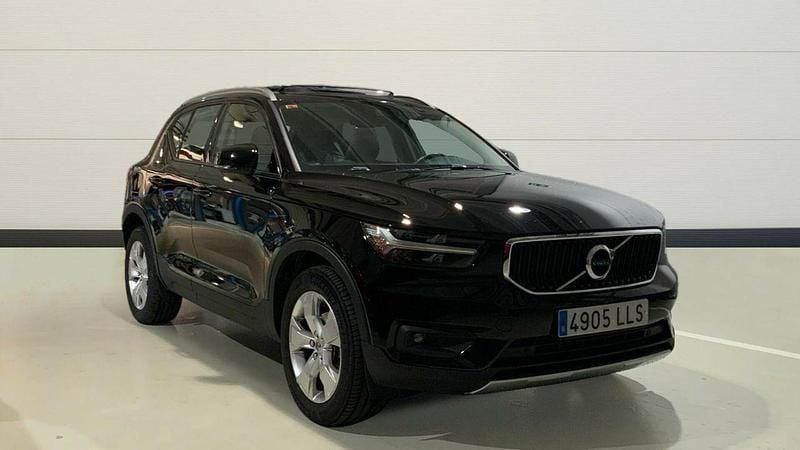 Negro Usado 2020 Volvo XC40 Momentum SUV | 22.000 € (Precio justo) - Imagen 1/4