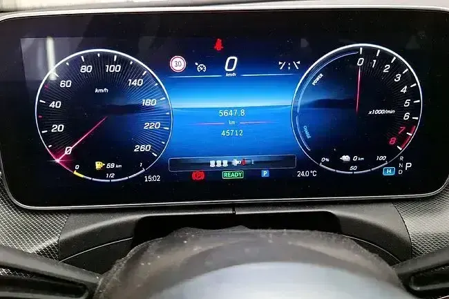 Usado Mercedes C300e 313 CV (230 kW) 2023 Negro Berlina