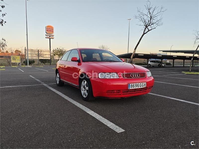Usado Audi A3 Ambition 110 CV (80 kW) 2001 Rojo Berlina