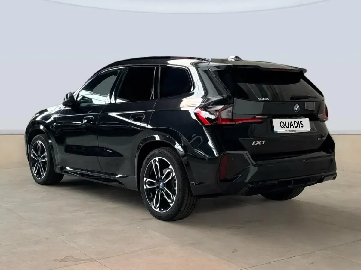 Usado BMW iX1 230 kW (313 CV) 2025 Negro SUV