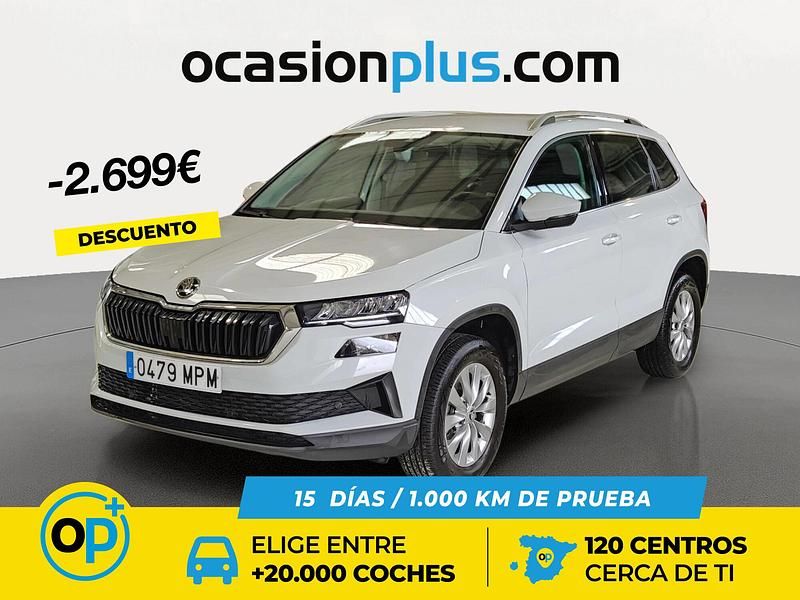 Usado Skoda Karoq Selection 115 CV (84 kW) 2024 Blanco SUV