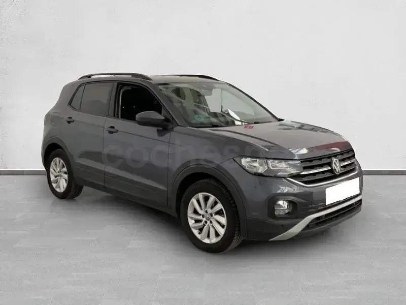 Usado VW T-Cross Advance 110 CV (80 kW) 2023 Gris / plata SUV
