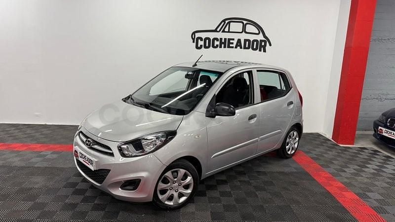 Usado Hyundai i10 Comfort 85 CV (62 kW) 2012 Gris / plata Utilitario