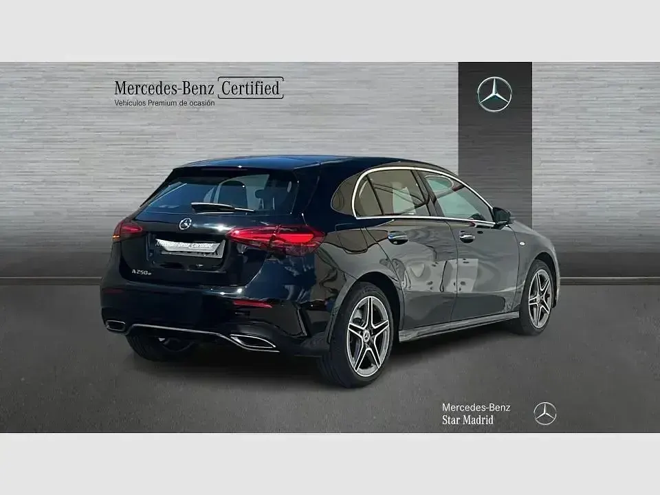 Usado Mercedes A250 218 CV (160 kW) 2025 Negro Berlina