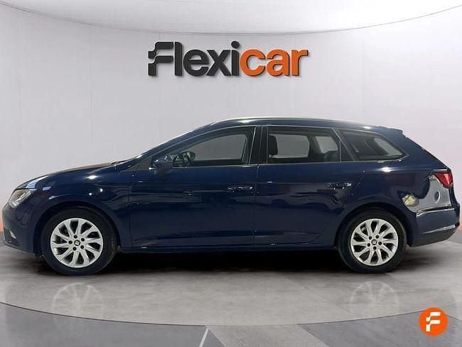 Usado Seat Leon Style 125 CV (91 kW) 2016 Azul Familiar