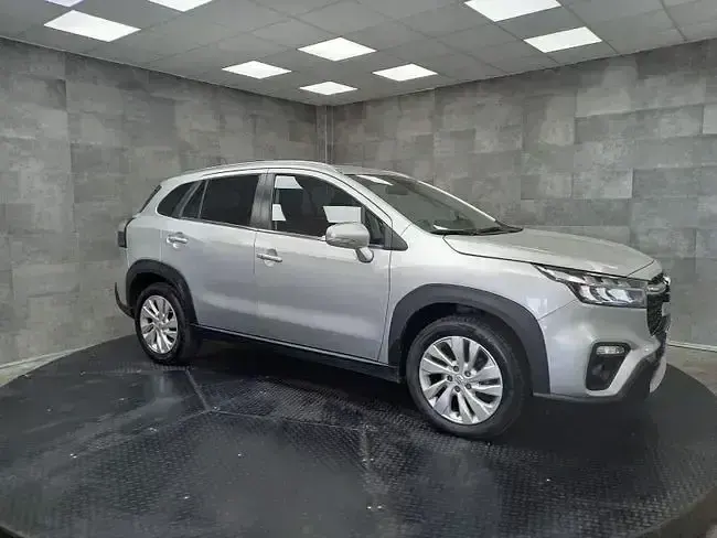 Usado Suzuki SX4 S-Cross 129 CV (94 kW) 2024 Gris / plata SUV