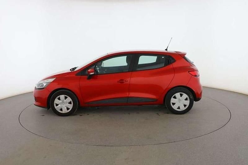 Usado Renault Clio IV Expression 75 CV (55 kW) 2013 Rojo Berlina