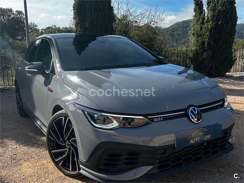 Usado VW Golf VIII GTI Clubsport 301 CV (221 kW) 2023 Gris / plata Berlina