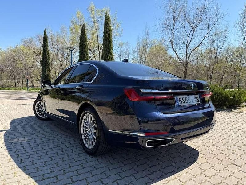Używany BMW 745e Comfort Edition 394 KM (289 kW) 2022 Niebieski Sedan/Limuzyna