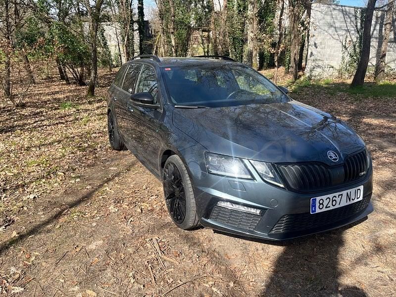 Usado Skoda Octavia RS 184 CV (135 kW) 2017 Gris / plata Familiar