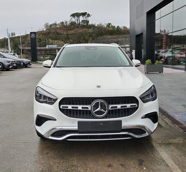 Nuevo Mercedes GLA200 163 CV (119 kW) 2025 Blanco SUV