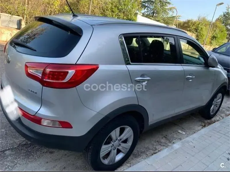 Usado Kia Sportage 115 CV (84 kW) 2013 Gris / plata SUV