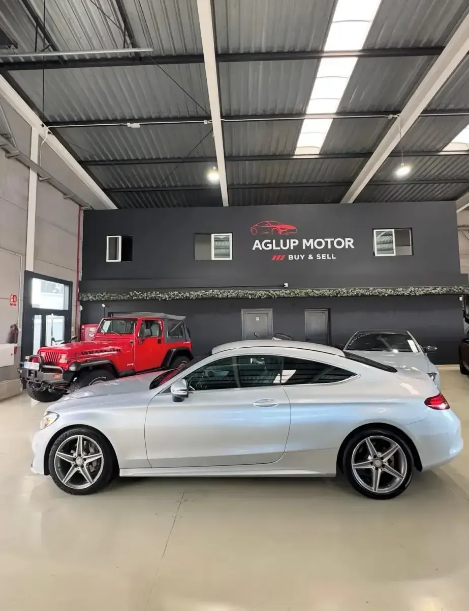 Usado Mercedes C220 170 CV (125 kW) 2016 Gris Berlina