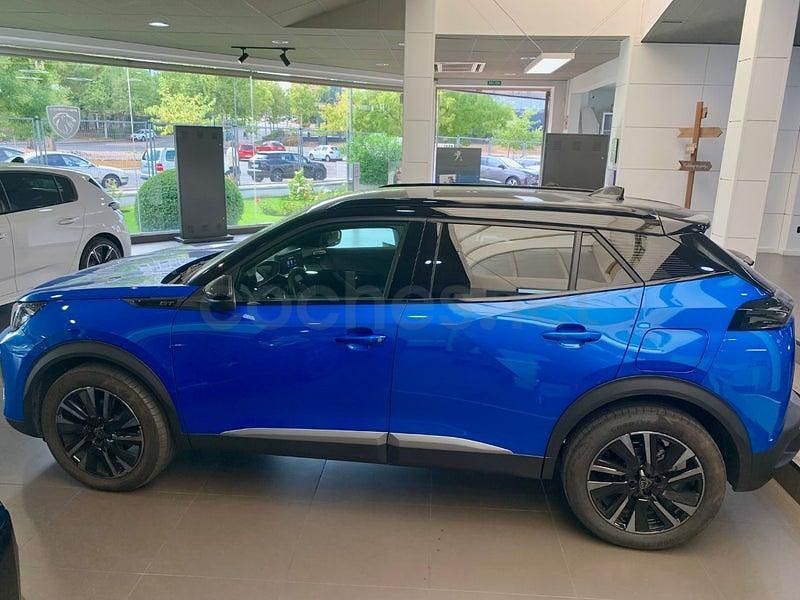 Usado Peugeot 2008 GT 136 CV (100 kW) 2024 Gris / plata SUV