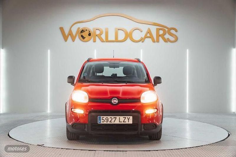 Usado Fiat Panda 69 CV (50 kW) 2022 Rojo Berlina