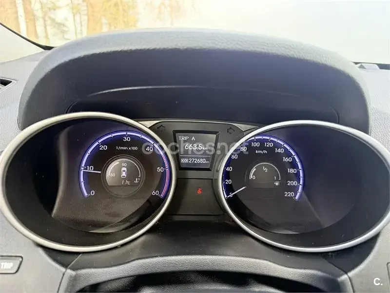 Usado Hyundai ix35 Style 136 CV (100 kW) 2011 Gris / plata SUV